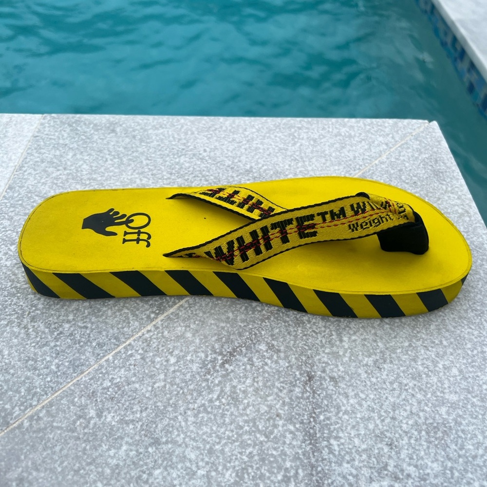 Off-White Industrial Belt Flip Flop🚧 - Picture 6 of 8
